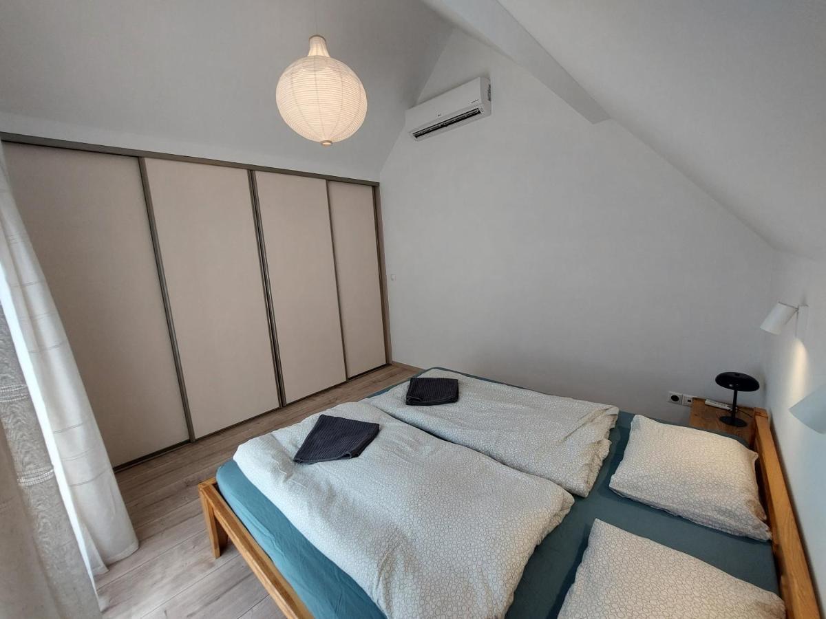 Appartement Utulny V 4 *